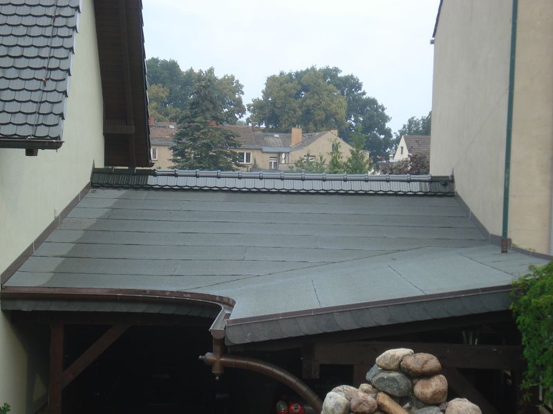 Carport mit Bitumenschweißbahn in Letschin